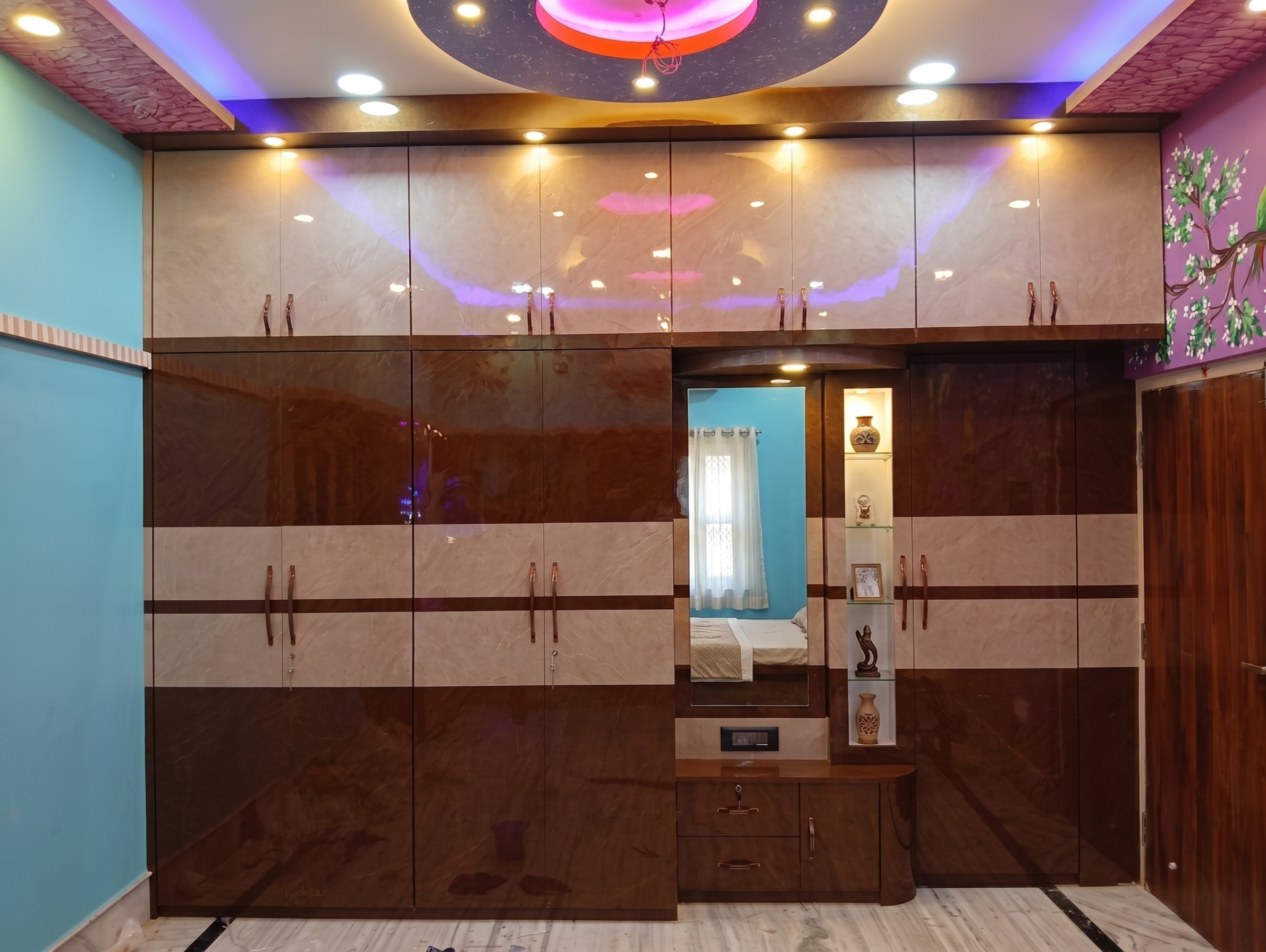 Custom glossy wardrobe design